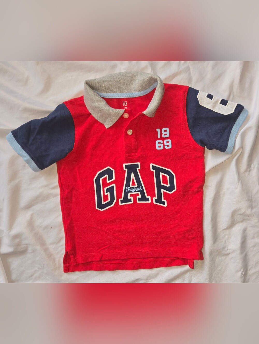 GAP Boy's Size 4 Red Polo with Navy Sleeves and Gray Collar Trim 6 Short Sleeve